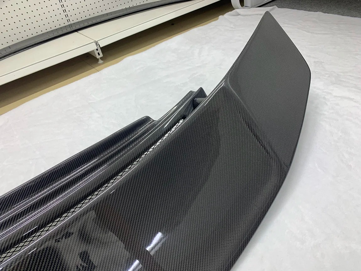 Vors Style Spoiler Rear Wing High Quality Fast Delivery Rear Carbon Fiber Body Kits for  R8
